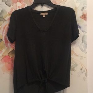 Gray knotted bottom v neck short sleeve shirt